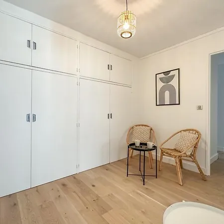 Flexliving - - Lourmel * Paris